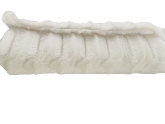500meters Plush Fabric for Garments and Quilts Making in 100% Polyester Knitted PV