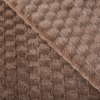 Front Material 100% Polyester Faux Fur Plush Fabric for Garment and Throw Blanket