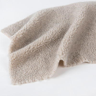 Customizable Yarn Count Sherpa Lamb Borg Wool Plain Plush Fabric for Garment