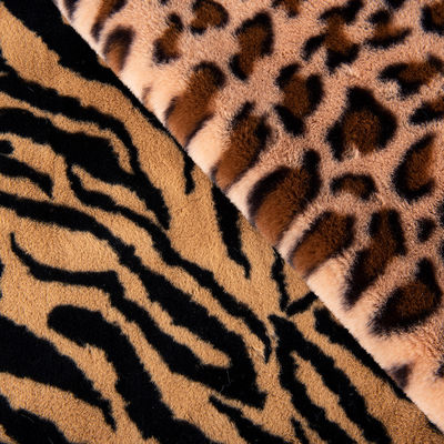 Weft Suede 100% Polyester Comfortable Plush Fur Fabric for Garment Custom Pattern