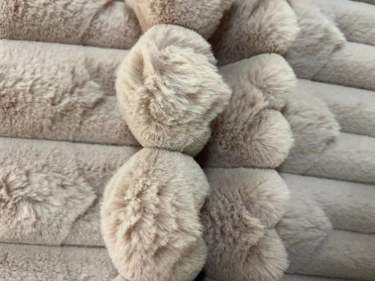 Soft and Durable Short Pile Faux Fur Fabric for Home Textile Knitted Backing Technics