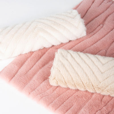 Width 58/60" Custom Color 100% Polyester Brushed Faux Fur Fabric Plush Fabric Free Sample
