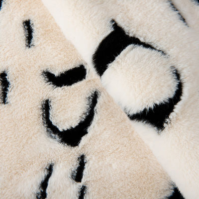 Supersoft Faux Rabbit Mink Fur Short Hair Windproof Rabbit Fur Fabric with Soft Hand Feeling